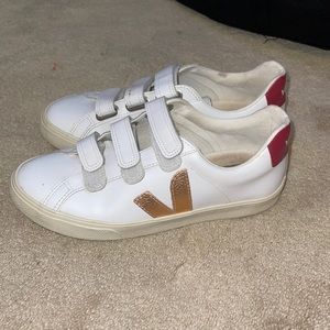 Veja Sneakers